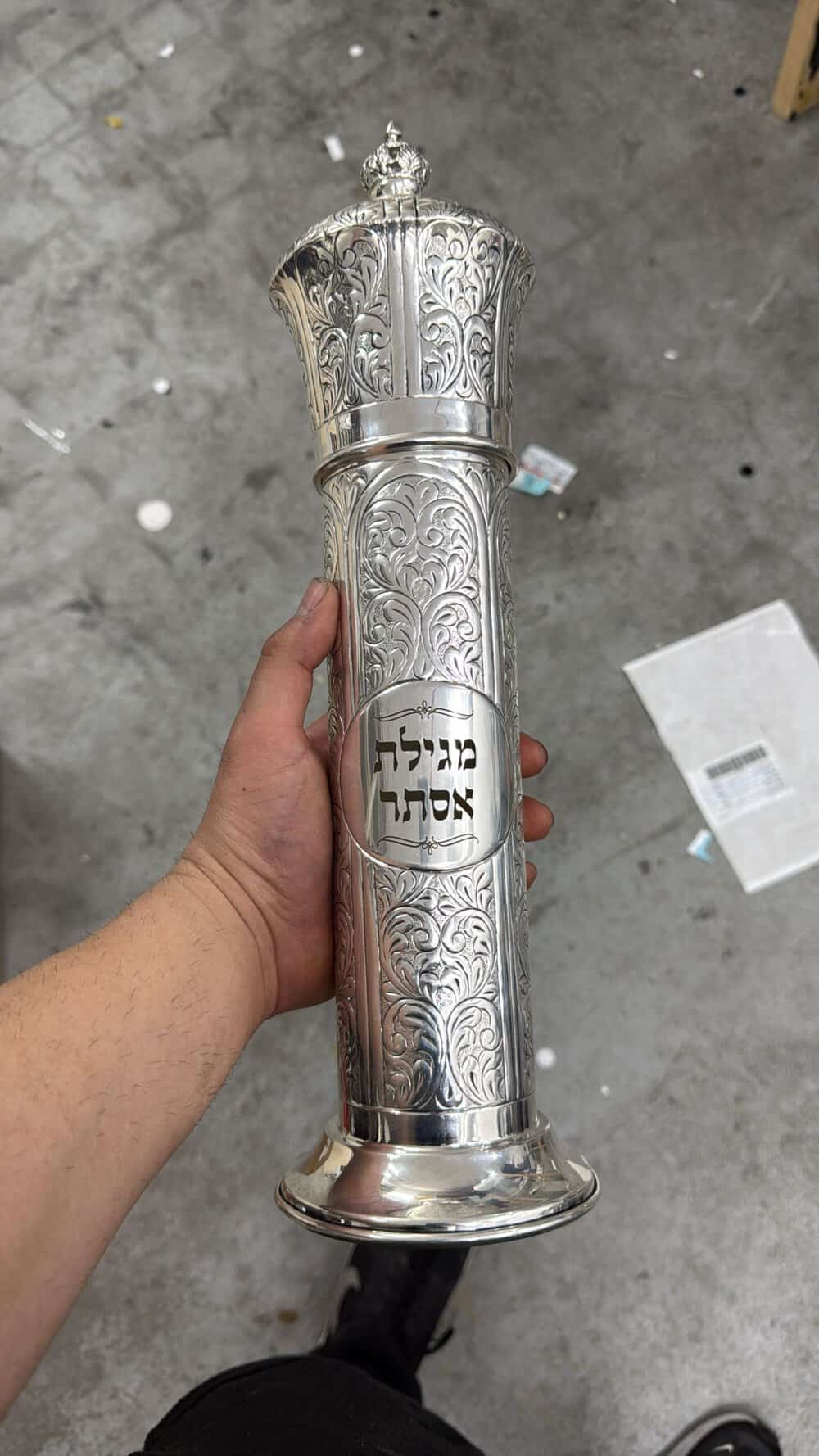 חריטה על כלי כסף מגילת אסתר