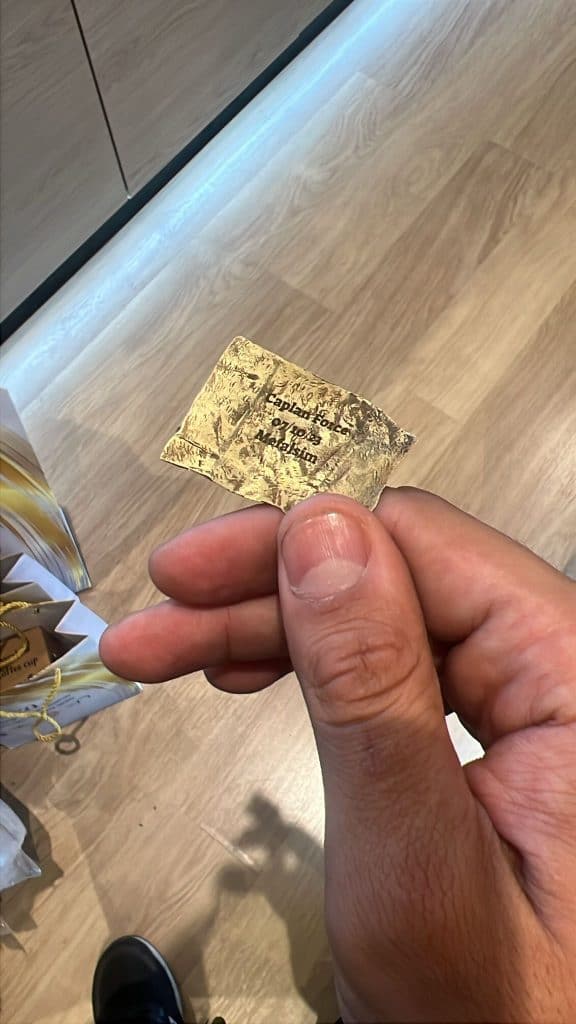 חריטה על פליז דק