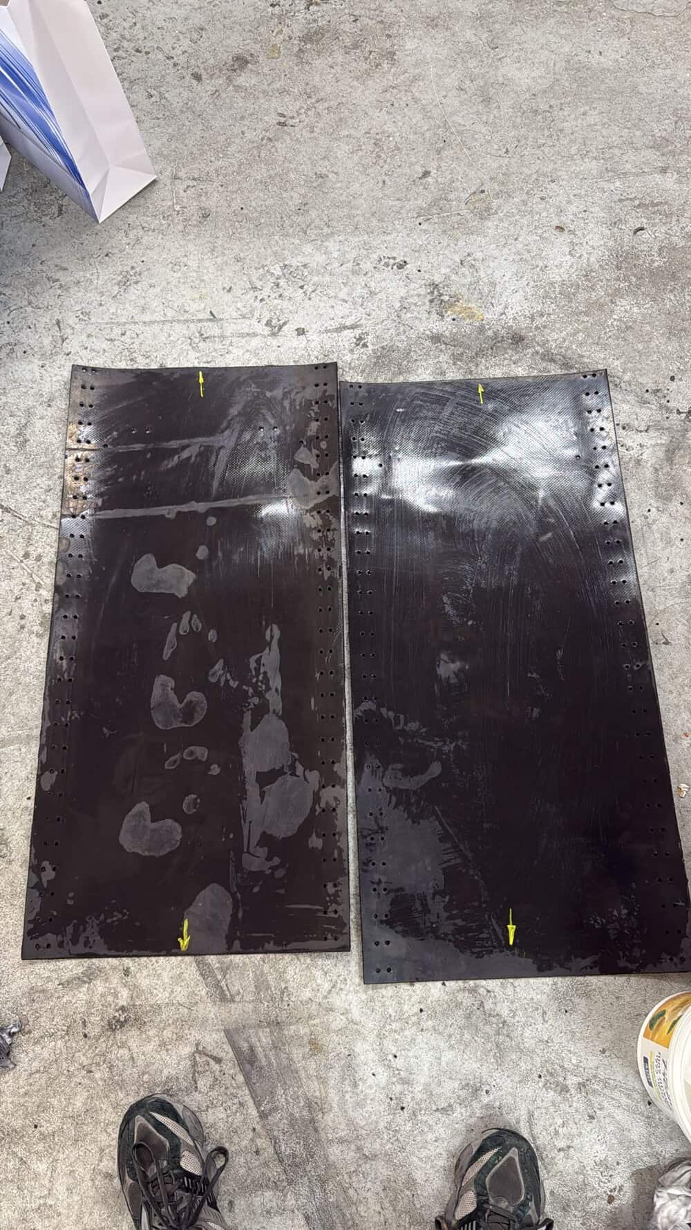 חיתוך משטחי סיליקון שחורים בלייזר