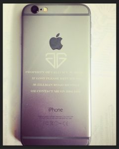 חריטה על אייפון בלייזר