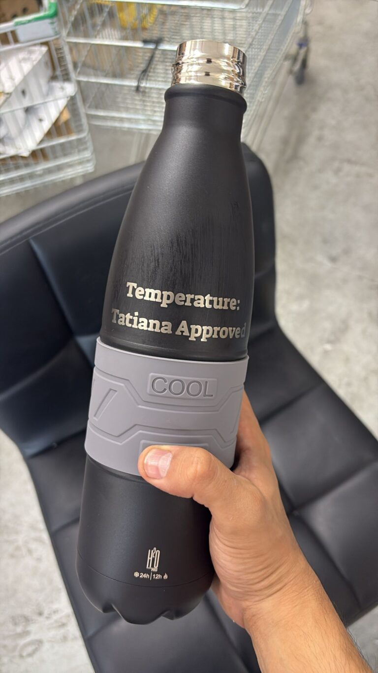 חריטה על בקבוק תרמי שחור Temperature Tatiana Approved
