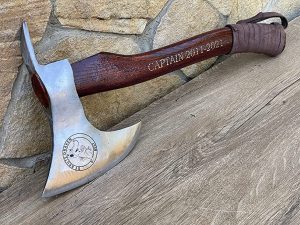 חריטה על גרזן