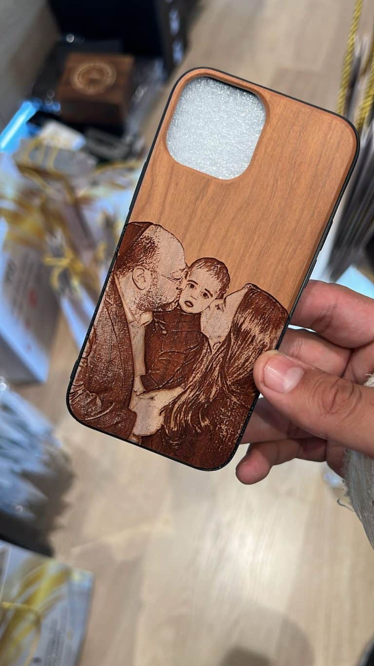 מגן טלפון עם תמונה הורים וילד