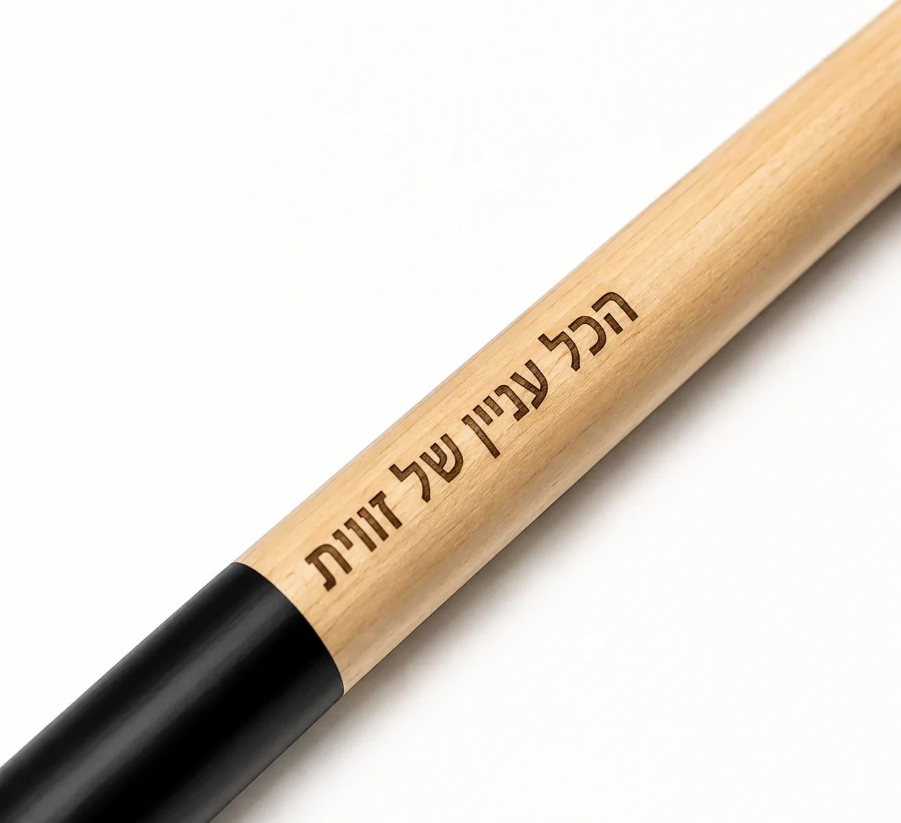 מקל סנוקר עם חריטה הכל עניין של זווית