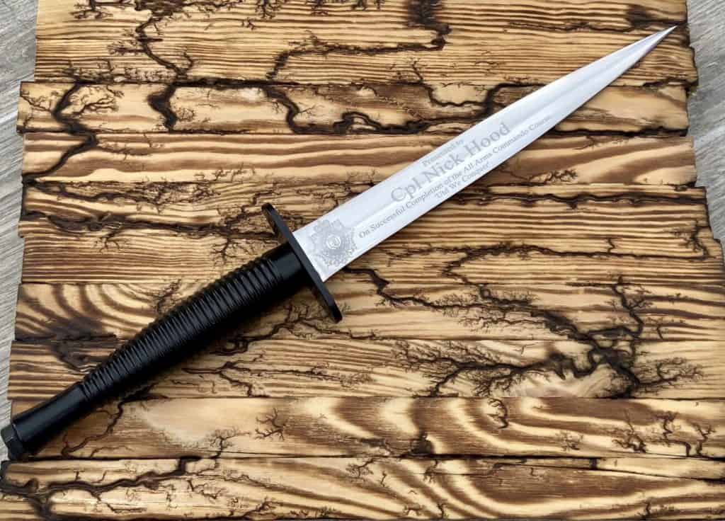 סכין קומנדו עם חריטה אישית